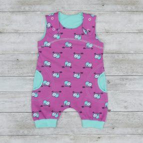 Nyári kertésznadrág (baba napozó), Vidám pink lajhárok