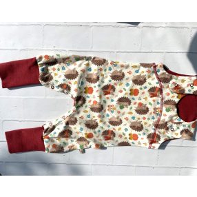 Baba kertésznadrág, Irány a Sünijátszótér!-piros