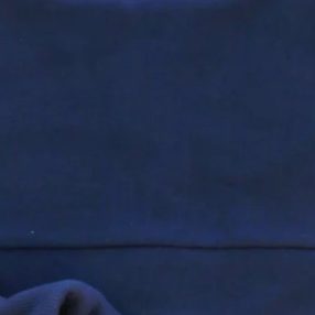 Mindenhez passzoló sötétkék