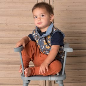 Kifordítható patentos babamellény